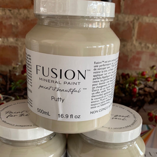 Fusion Mineral Putty